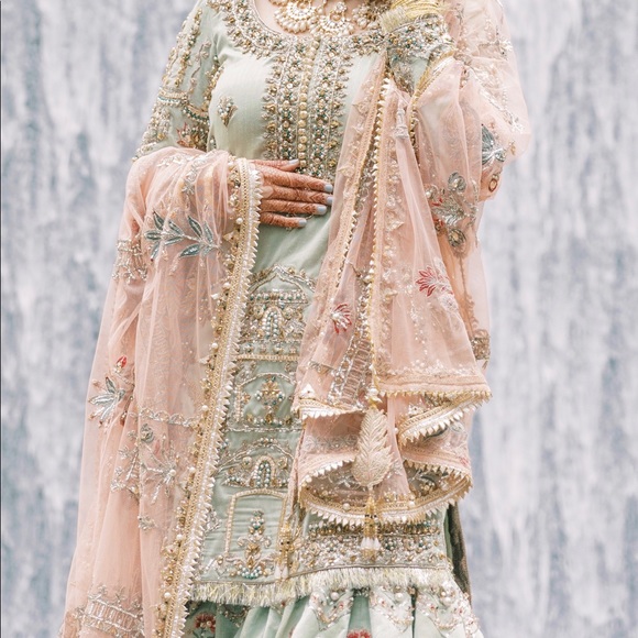 Original Mohsin Naveed Ranjha Zamrud Bridal Gharara - Picture 9 of 17